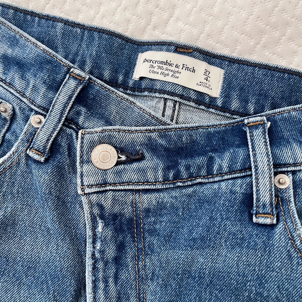 Abercrombie & Fitch the 90’s Straight Ultra High Rise Criss Cross Waist - Picture 4 of 4